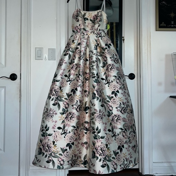 Strapless Floral Ballgown- SIZE 3, prom dress, A-line, Windsor dress, prom dress - Picture 1 of 5